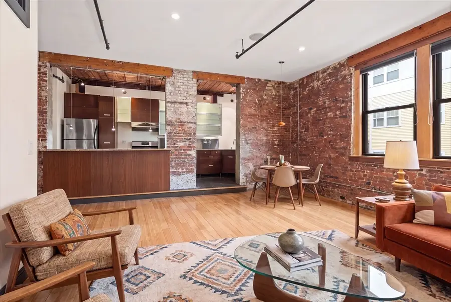 27 Fayette St #302, Beverly, MA 01915 - #2