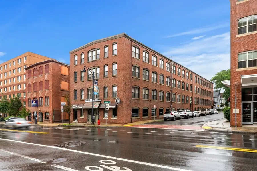 27 Fayette St #302, Beverly, MA 01915 - #3