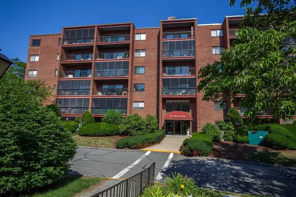2 Summitt Dr. #41, Reading, MA 01867