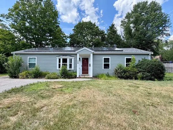 158 Nevens Cir, Rockland, MA 02370