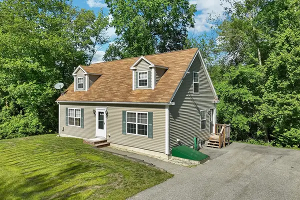29 Lawrence Road, Salem, NH 03079