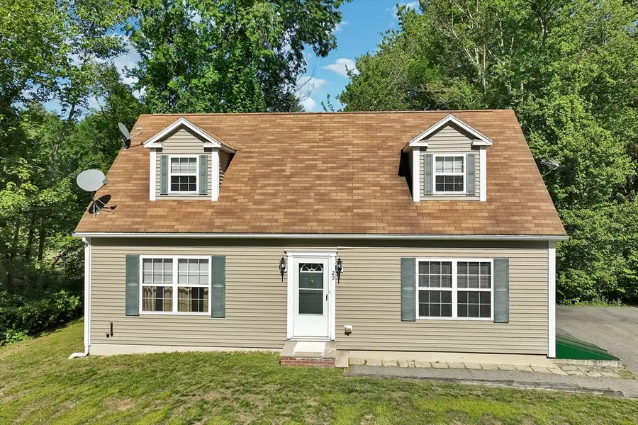 29 Lawrence Road, Salem, NH 03079 - #3