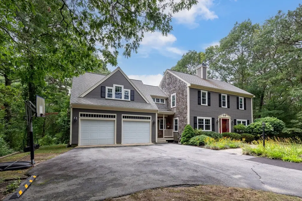 195 Bournehurst Dr, Plymouth, MA 02360 - #1