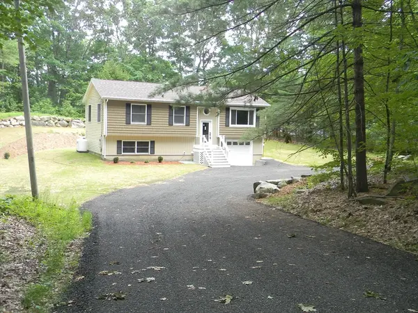 232 Arlington St, Athol, MA 01331
