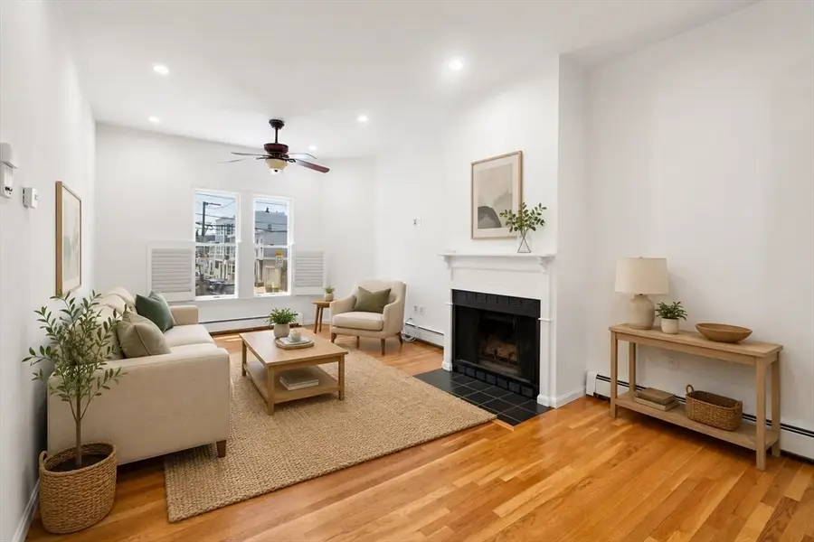 186 W 7th St #1, Boston, MA 02127 - #3