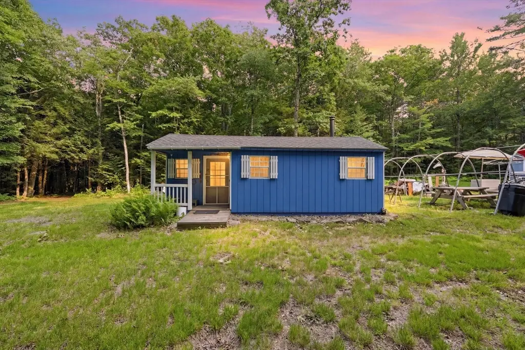 3.3 Gibbs Rd, Blandford, MA 01008 - #1
