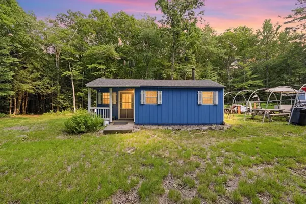 3.3 Gibbs Rd, Blandford, MA 01008