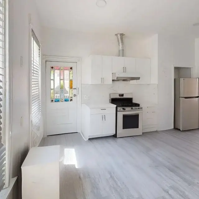 21 Clifton St, Worcester, MA 01610 - #1