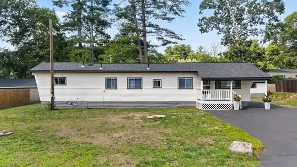 9 Humes Street, Webster, MA 01570