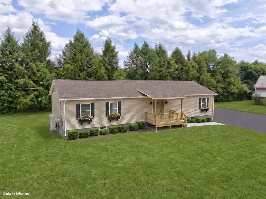74 West St, Hatfield, MA 01088 - #1