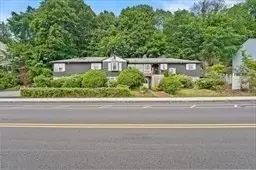 577 Grove, Worcester, MA 01605
