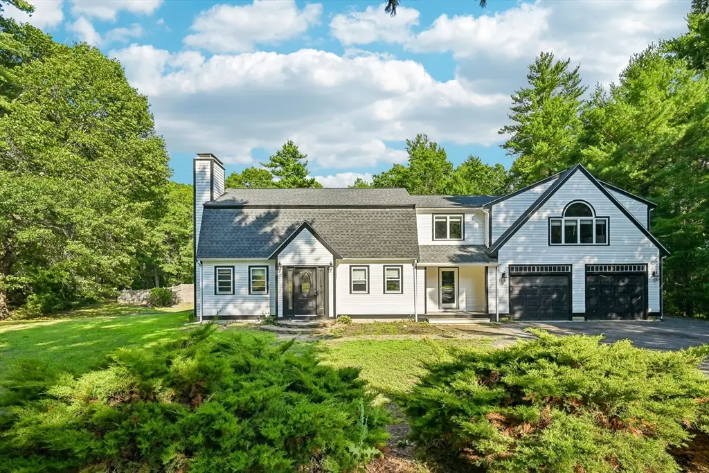 6 Susan Cir, Carver, MA 02330 - #1