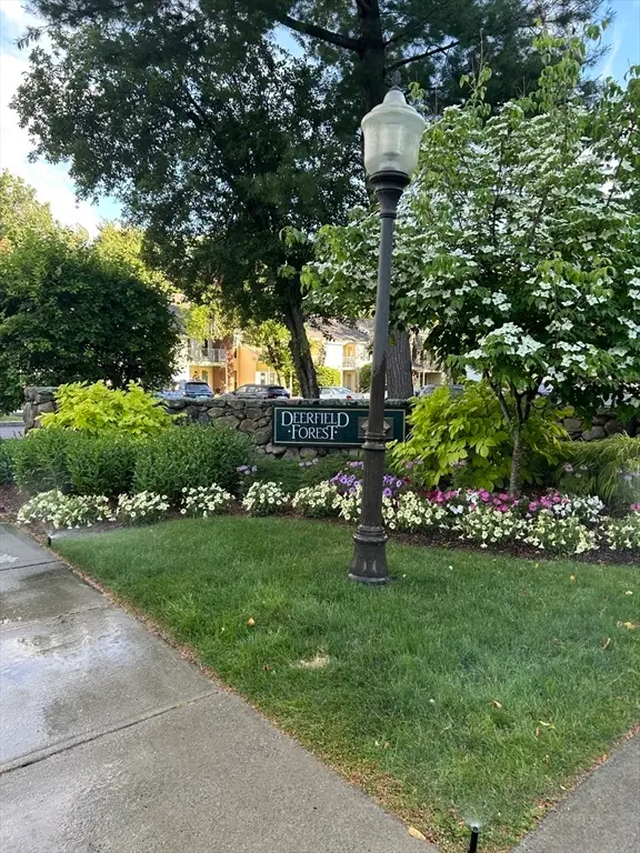 14 Walden Dr #4, Natick, MA 01760