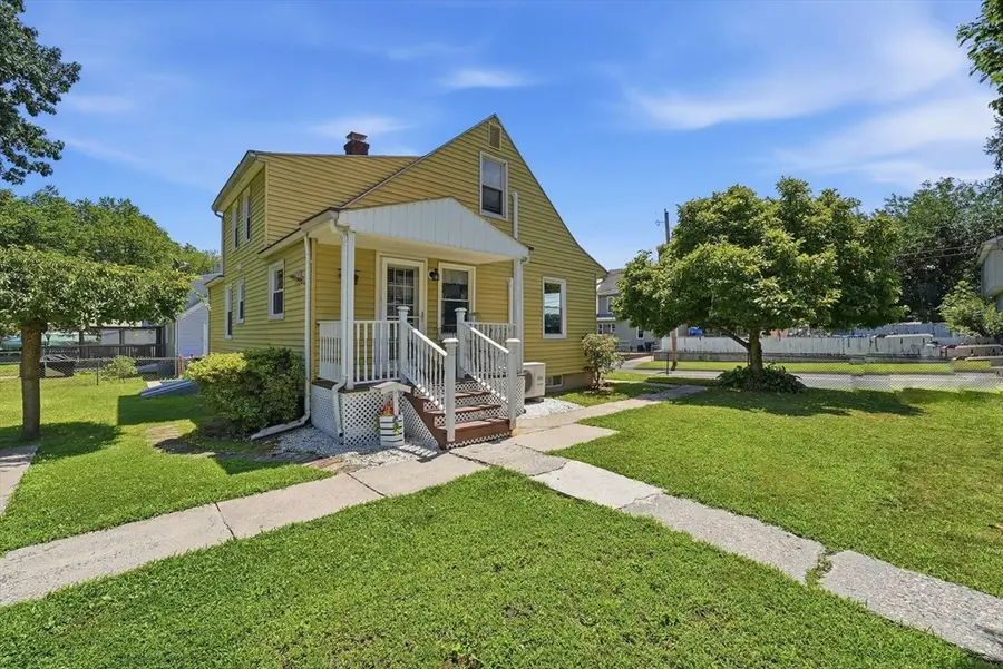 85 Brook St, Holyoke, MA 01040 - #3