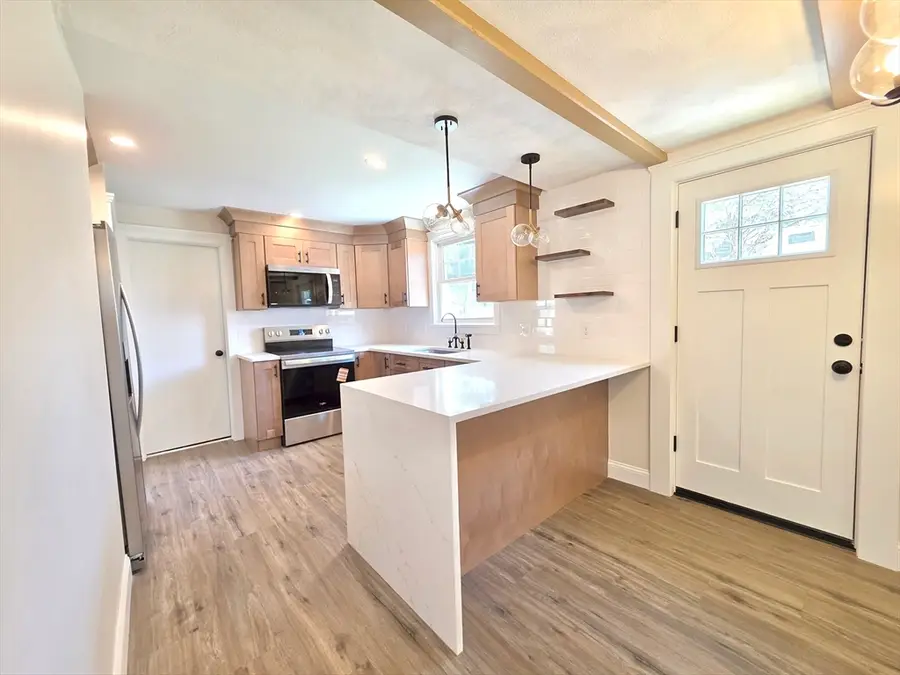 8 Wolf Hill Rd, Smithfield, RI 02917 - #2