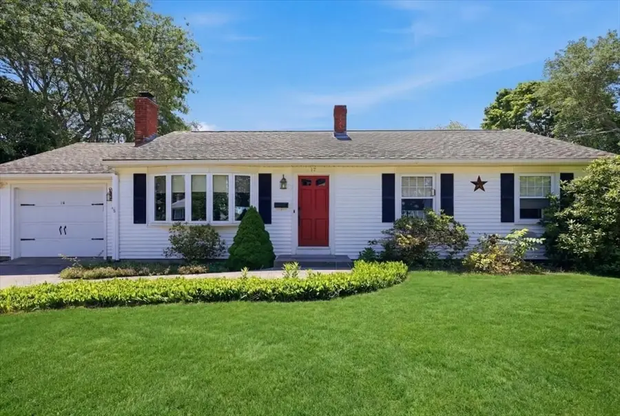 17 Green Dr, Dartmouth, MA 02747 - #2
