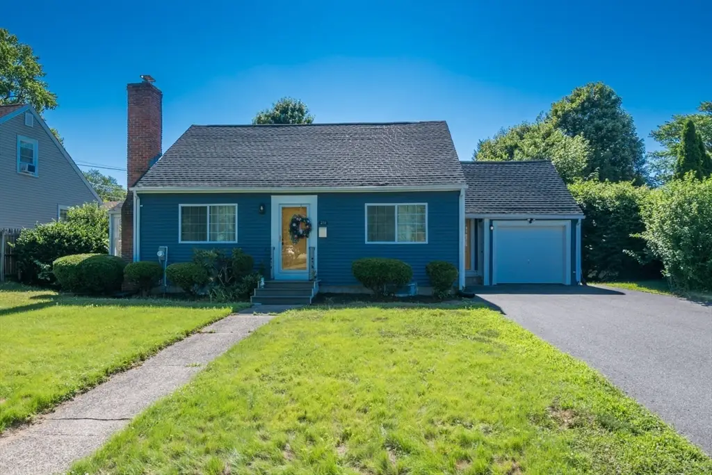 379 Roosevelt Ave, Springfield, MA 01118 - #1
