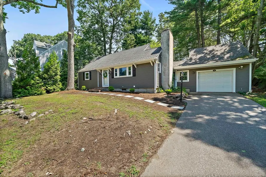 32 Greenlodge St, Dedham, MA 02026 - #3