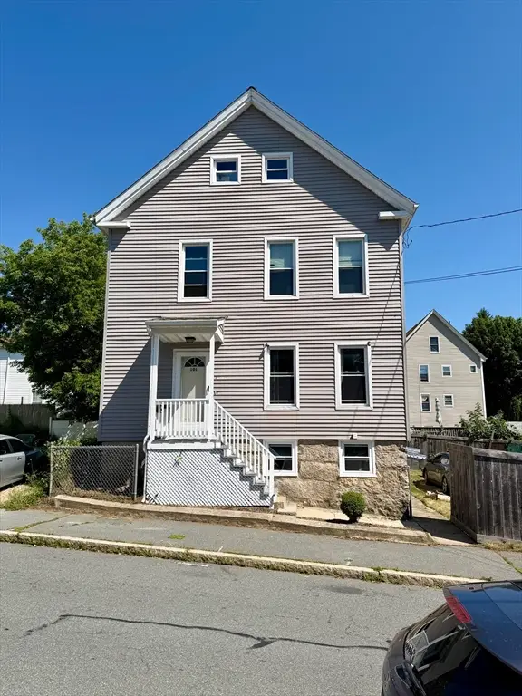 101 Linden St, New Bedford, MA 02740 - #1