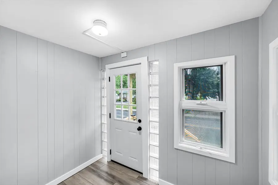83 Rolf Ave, Chicopee, MA 01020 - #3