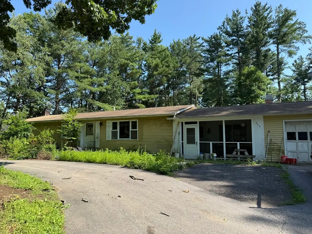 933 Wauwinet Rd, Barre, MA 01005 - #1