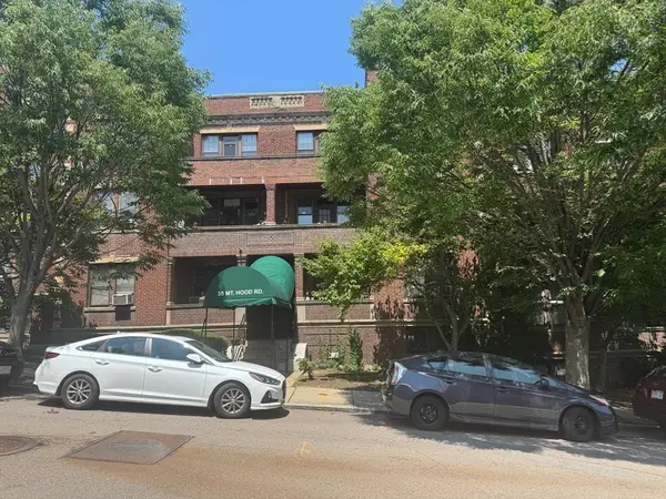 35 Mount Hood #7, Boston, MA 02435