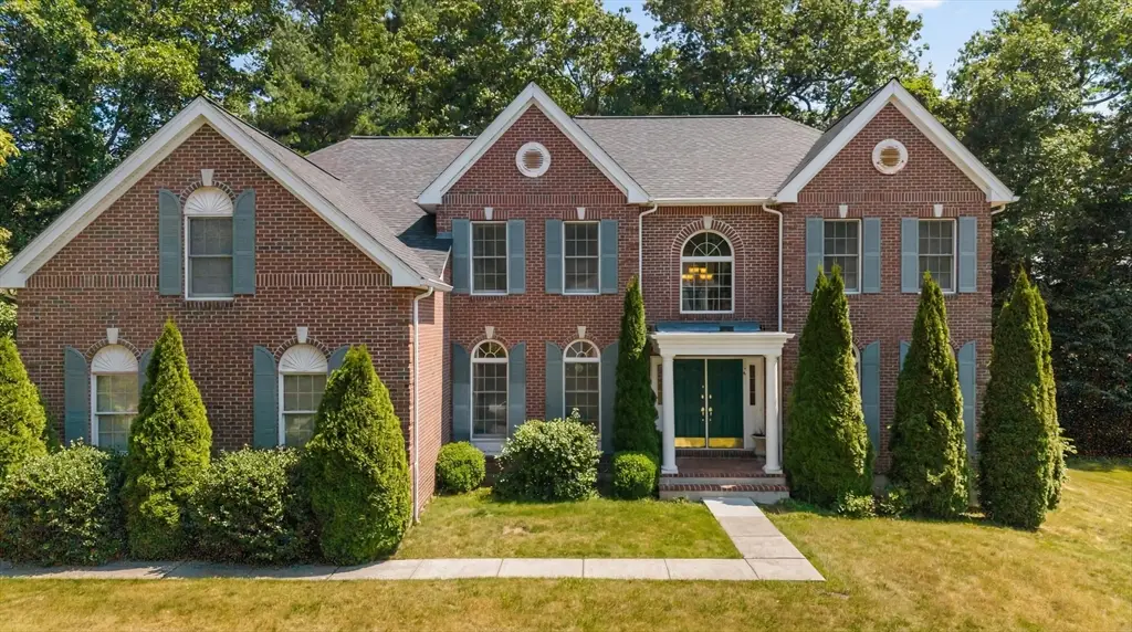 10 Hemingway St, Shrewsbury, MA 01545 - #1