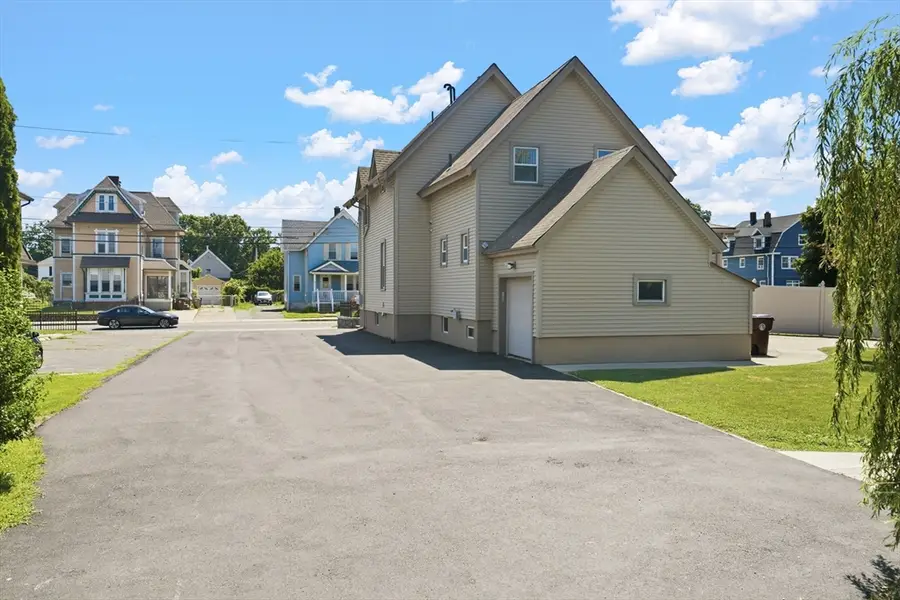 167 Center St, Ludlow, MA 01056 - #3