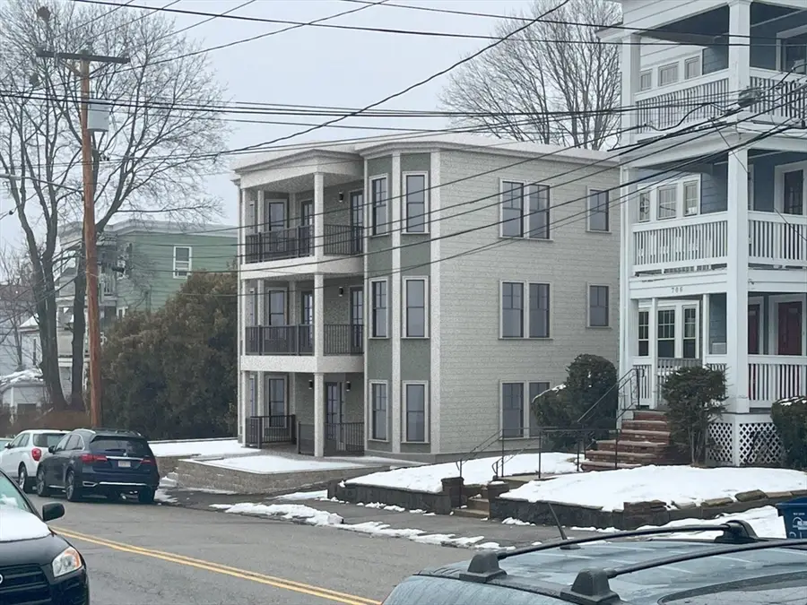 704 Metropolitan Ave, Boston, MA 02136 - #2
