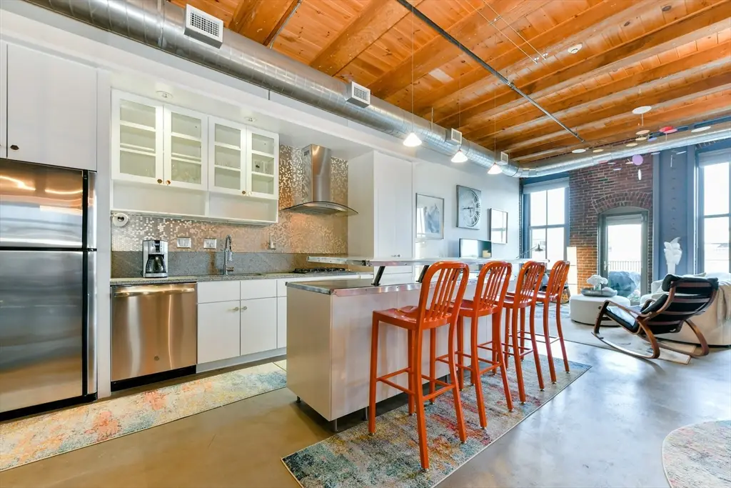 35 Channel Center St #206, Boston, MA 02210 - #1