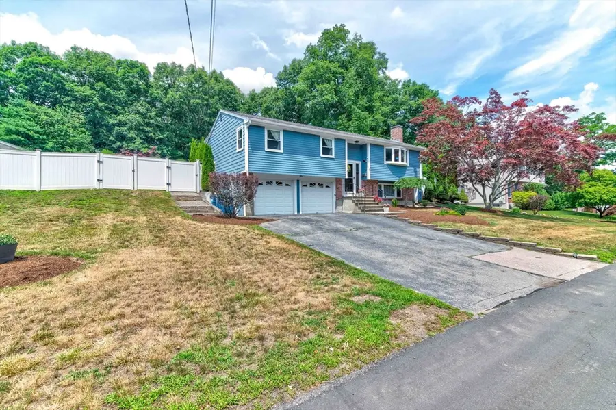 8 Casey St, Canton, MA 02021 - #3