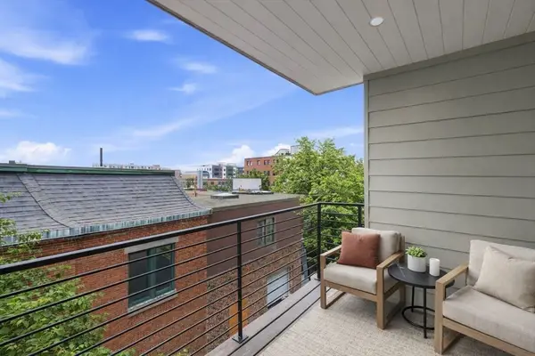 118 B Street #203, Boston, MA 02127