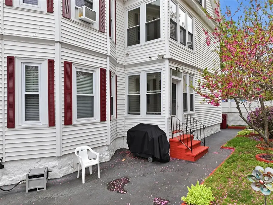 38 Third Ave, Lowell, MA 01854 - #2