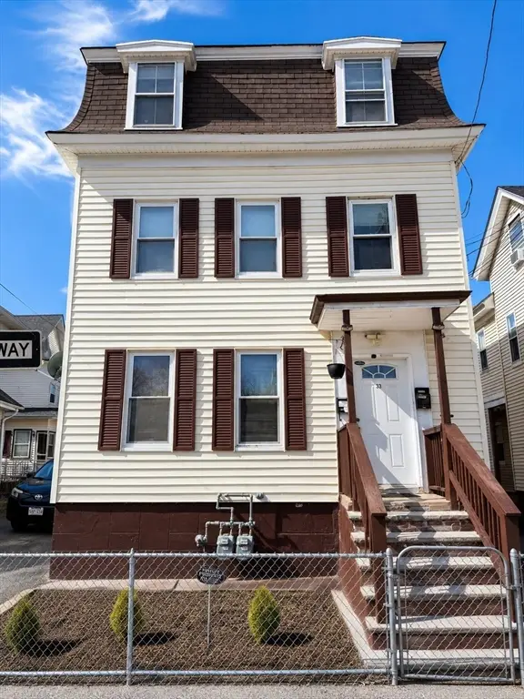 33 S Whipple St, Lowell, MA 01852