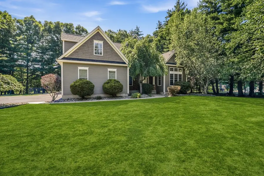 17 Bissonnette Cir, Southampton, MA 01073 - #3