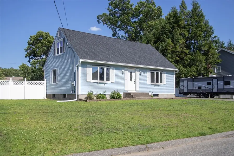 27 Bostwick Lane, Chicopee, MA 01020 - #2