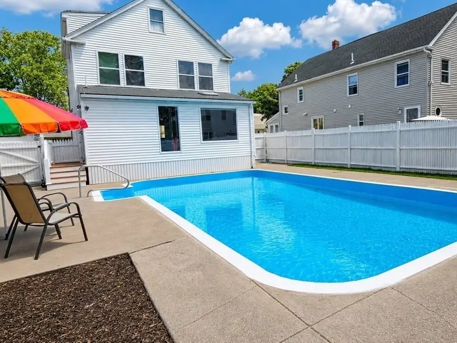 3 Crane St, Danvers, MA 01923 - #3