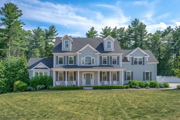 30 Horseshoe Ln, Canton, MA 02021