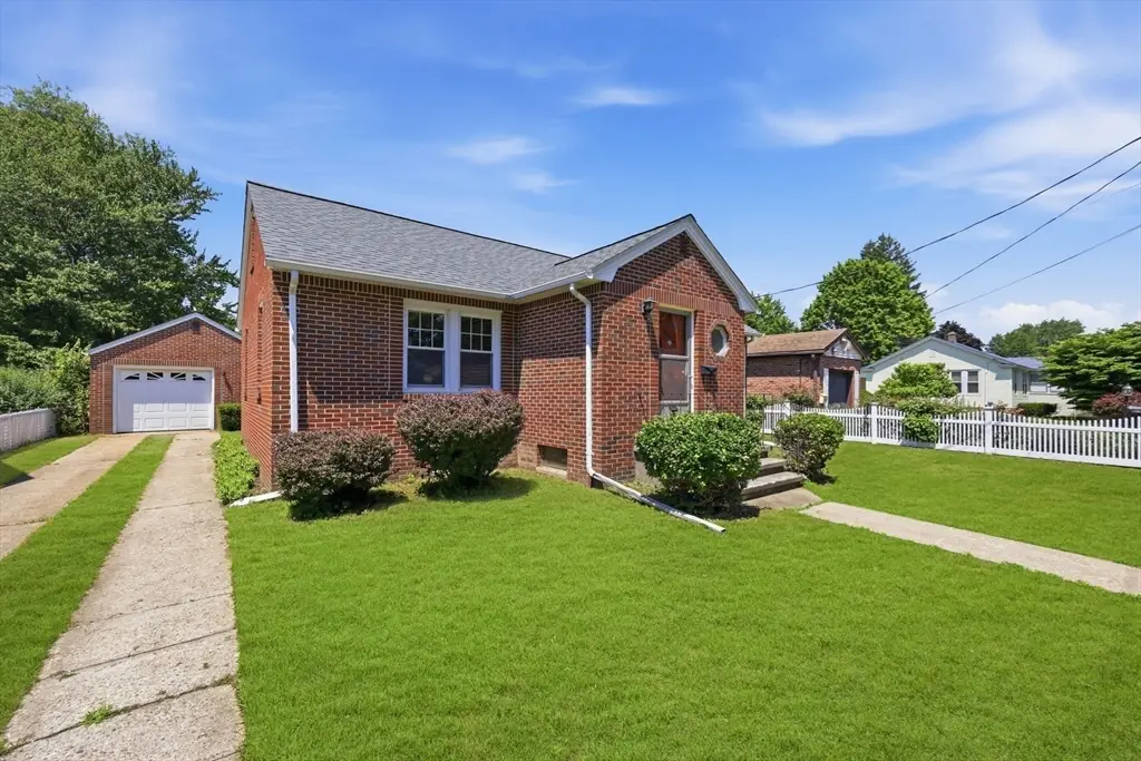 52 Felix St, Chicopee, MA 01020 - #1