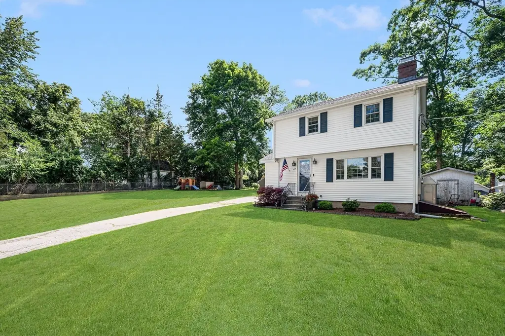 22 Clyde St, Blackstone, MA 01504 - #1