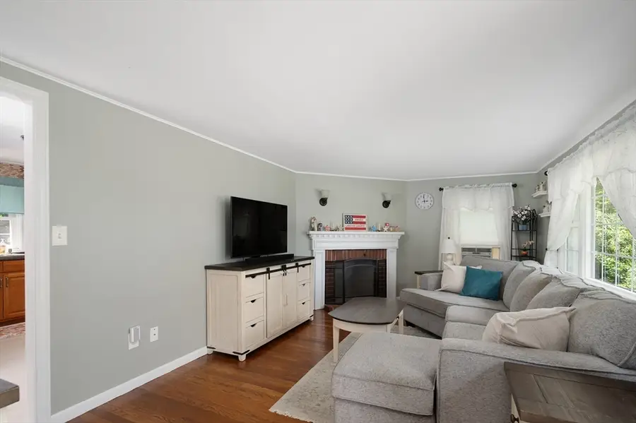 22 Clyde St, Blackstone, MA 01504 - #3