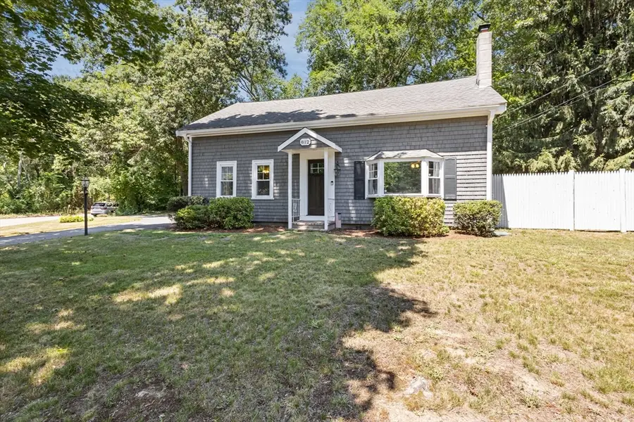 812 Plymouth St, Middleboro, MA 02346 - #3
