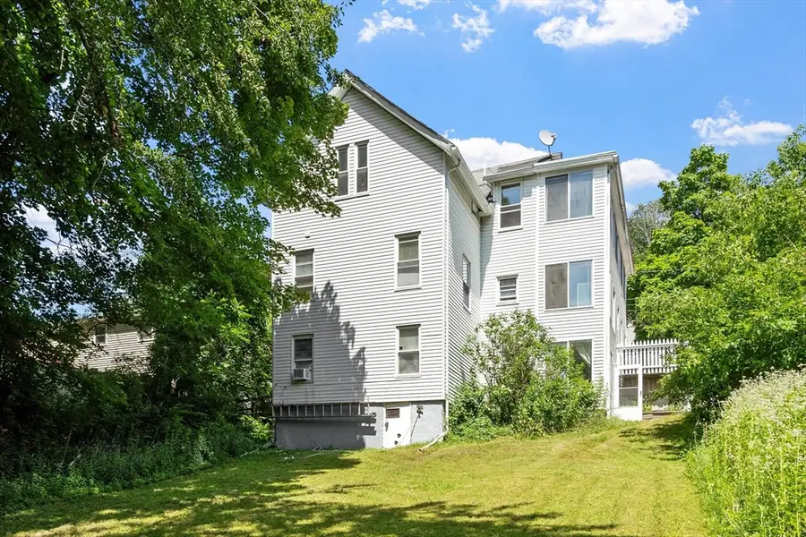 205 Pine St, Gardner, MA 01440 - #3
