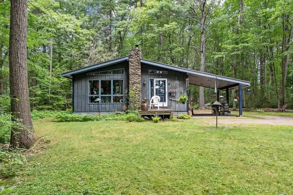 13 Lakewood Park Rd, Westminster, MA 01473