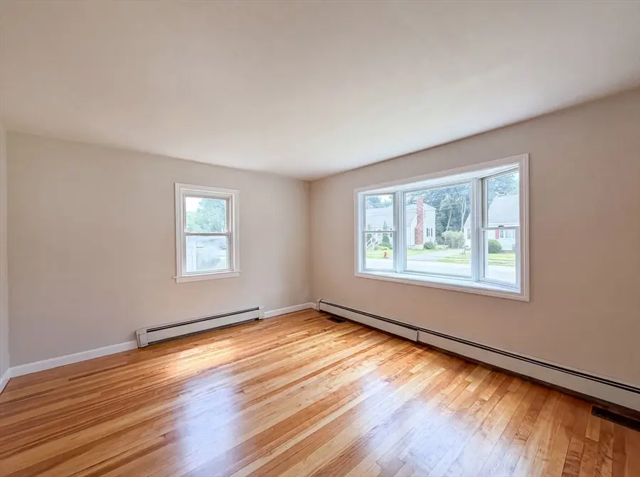 4 Macarthur Cir, Peabody, MA 01960 - #3
