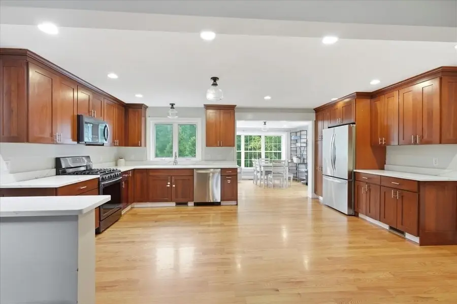 760 Liberty St, Braintree, MA 02184 - #2
