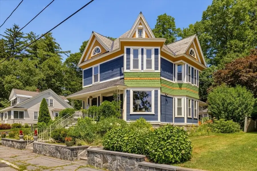 294 Wentworth Ave, Lowell, MA 01852 - #2