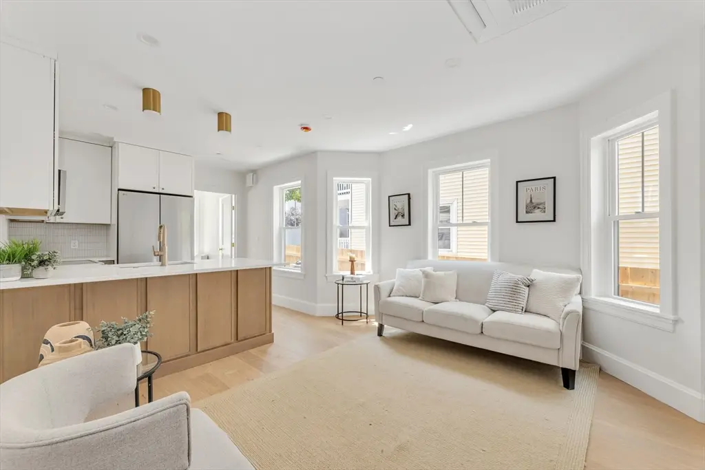3915 Washington Street #1, Boston, MA 02131 - #1