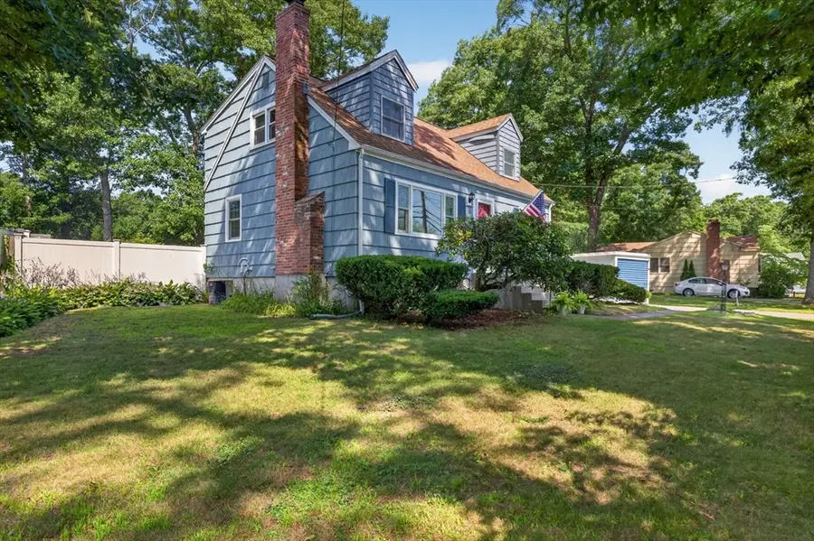 120 Farm St, Bellingham, MA 02019 - #3