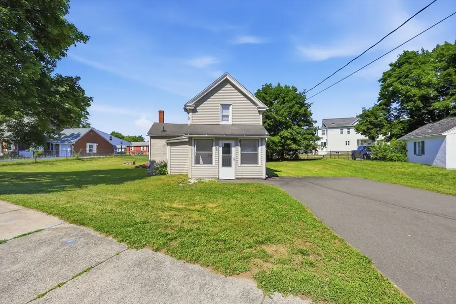 70 Milton St, Springfield, MA 01151 - #3